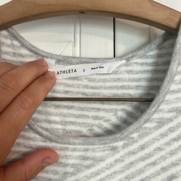 ATHLETA CHILLS AND VALLEY SWEATER DRESS SIZE S - Picture 4 of 7